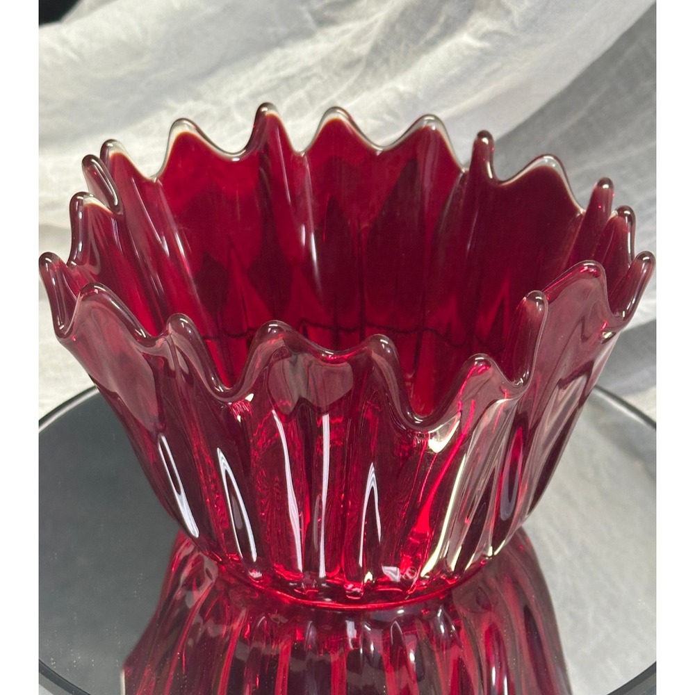 Vintage EUC 1960's Fostoria Heirloom Handkerchief Bowl Vase In Ruby‎ Red 6-7"